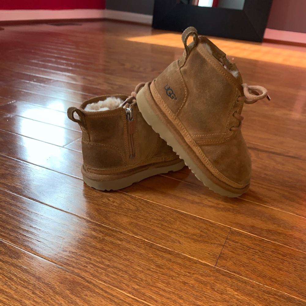UGG Neumel casual toddler boots